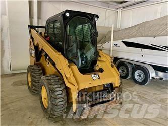 CAT 272D2 Chargeuse compacte