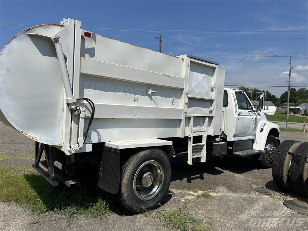 Ford F550 Camion poubelle