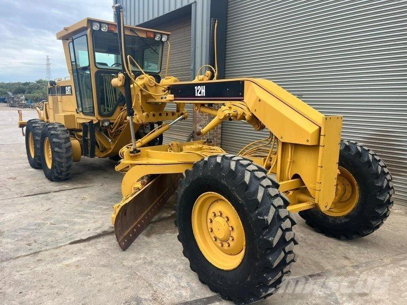 CAT 12H Niveleuse
