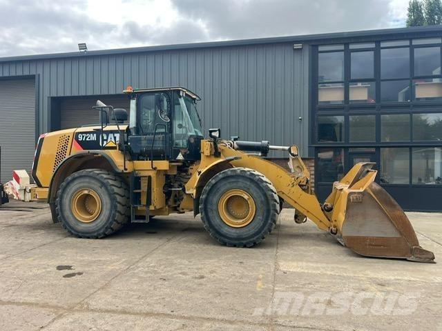 CAT 972M Chargeuse sur pneus