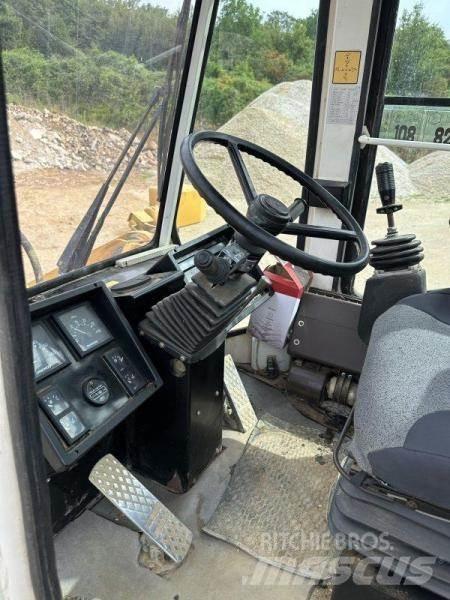 Daewoo MG200 Chargeuse sur pneus