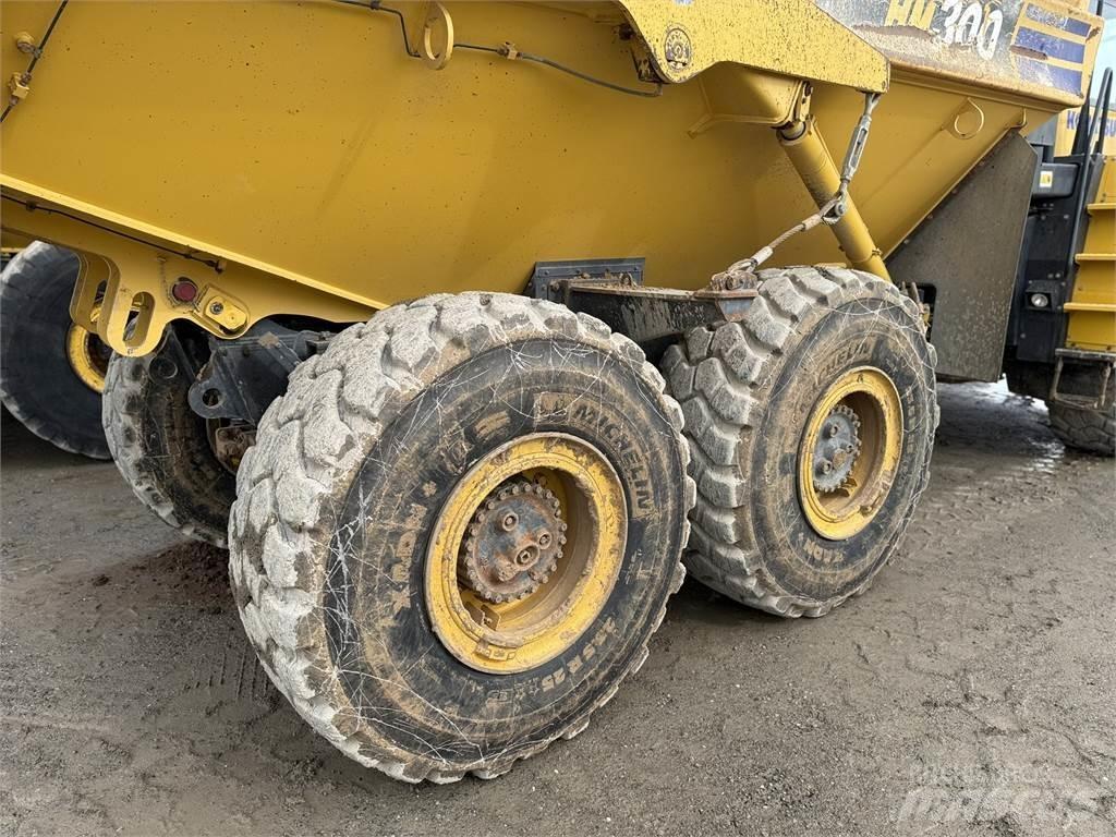 Komatsu HM300-5 Tombereau articulé