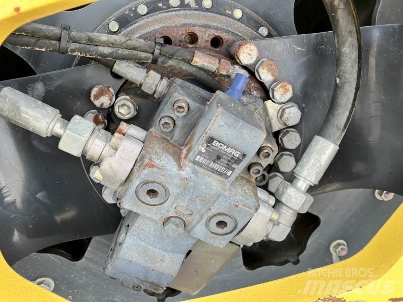 Bomag BW 213 PDH-5 Rouleaux monocylindre