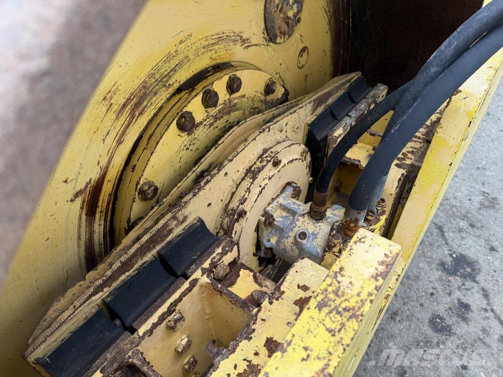 Bomag BW 217 PD-2 Rouleaux monocylindre