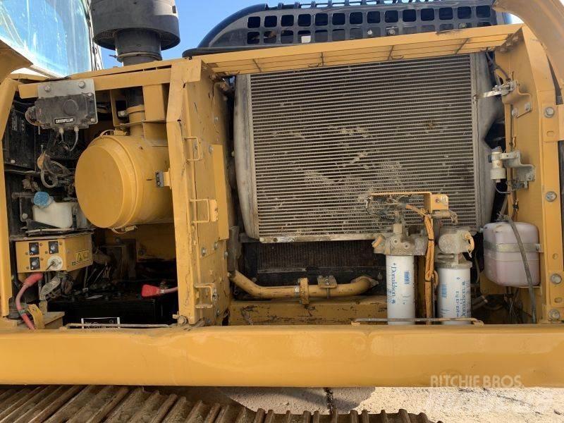 CAT 324 DL Pelle sur chenilles