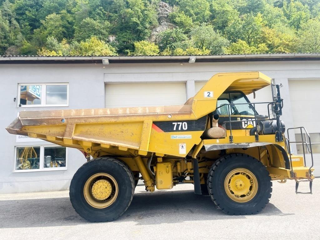 CAT 770 Tombereau articulé