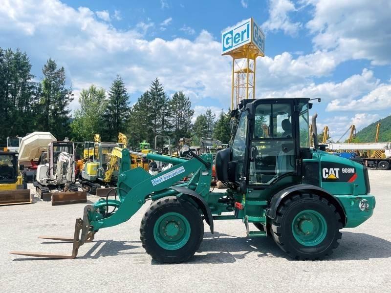 CAT 908M Chargeuse sur pneus