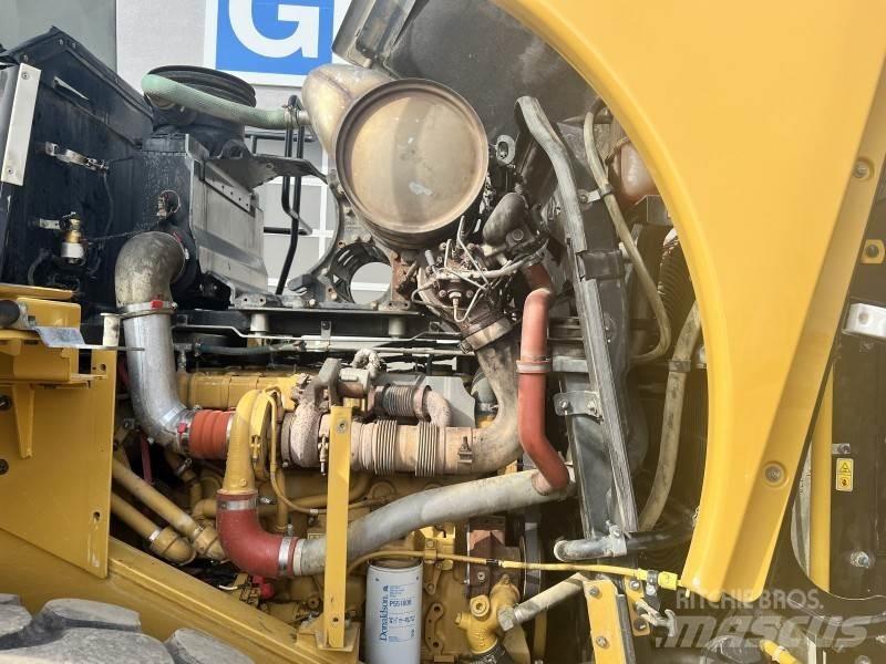 CAT 966 K Chargeuse sur pneus
