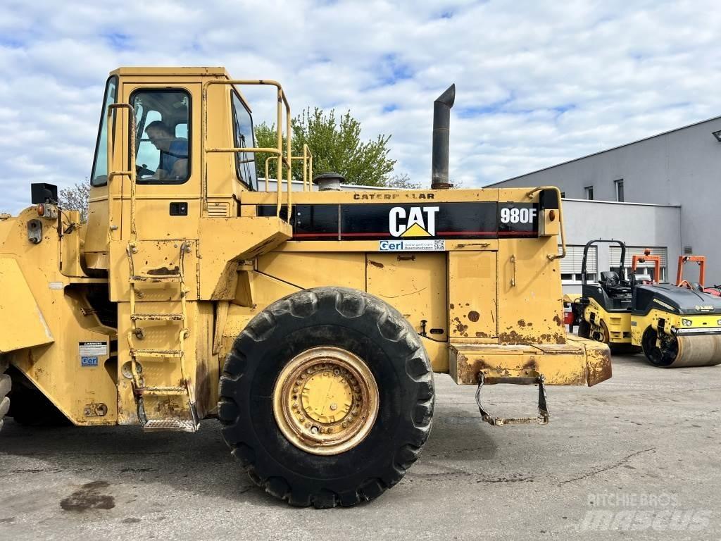 CAT 980 F Chargeuse sur pneus
