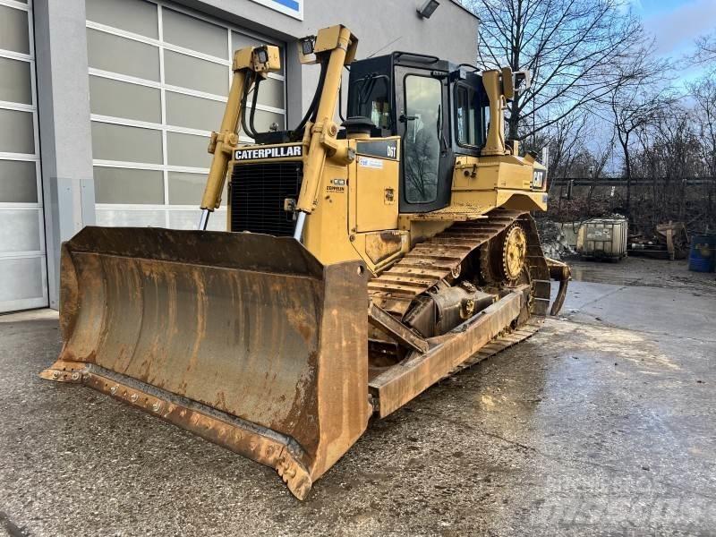 CAT D 6 T Bouteurs sur chenilles