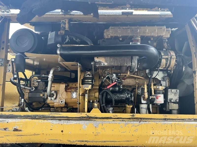 CAT M 315 Pelle sur pneus