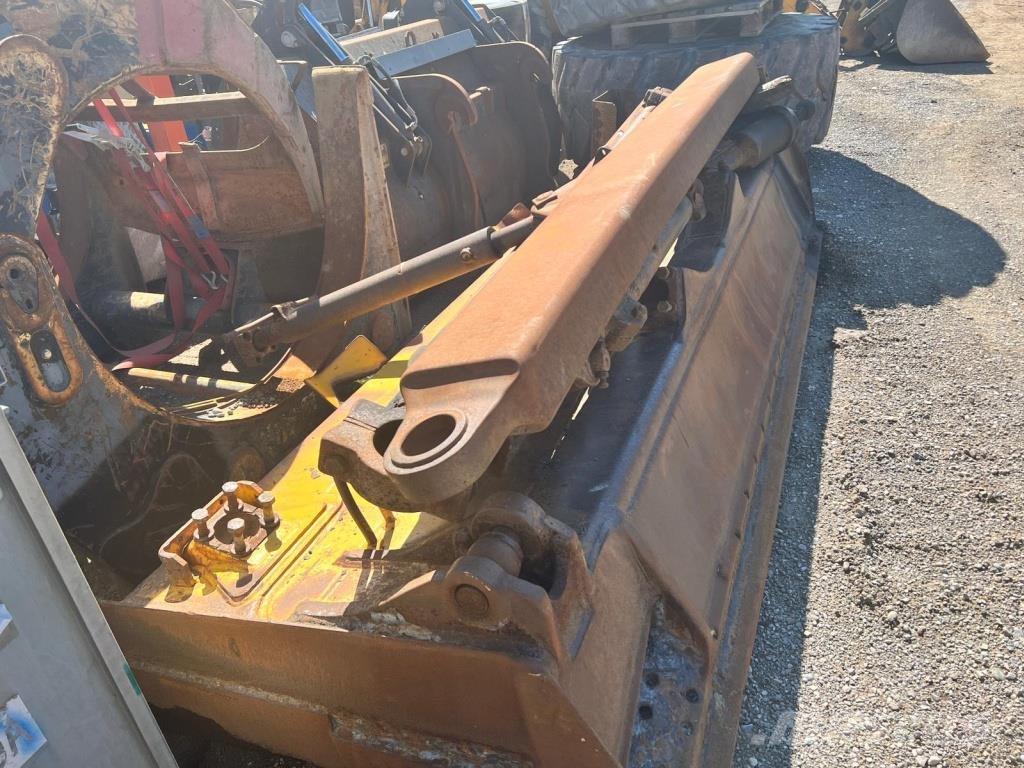 Komatsu D 65 EX-15 Bouteurs sur chenilles