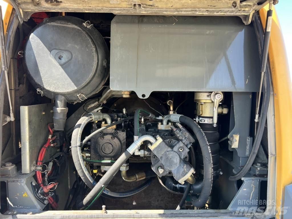 Liebherr L 556 Chargeuse sur pneus