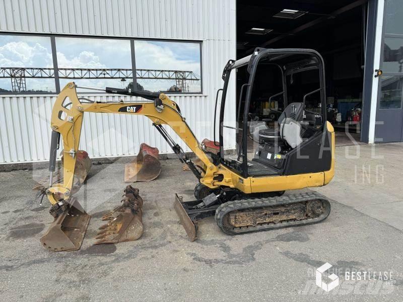 CAT 301.7D Mini pelle < 7t
