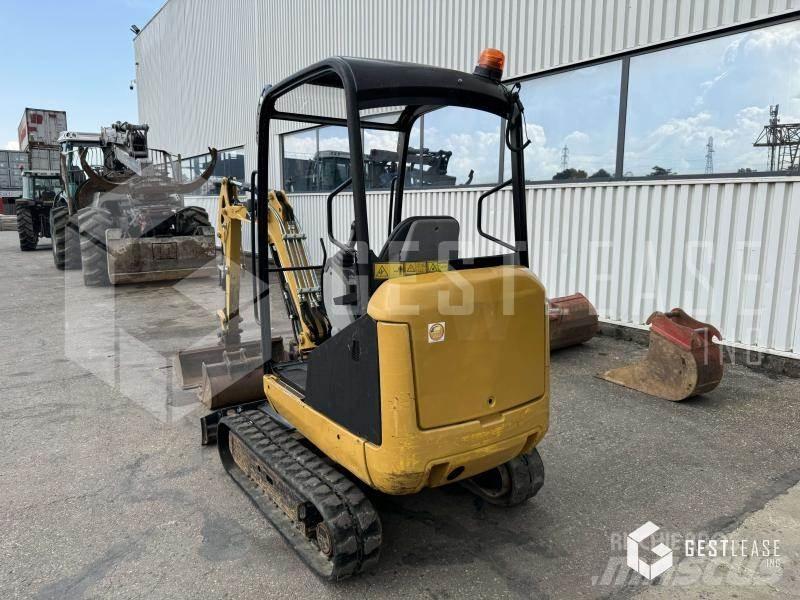CAT 301.7D Mini pelle < 7t