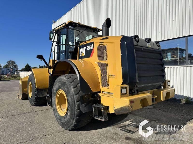 CAT 966M Chargeuse sur pneus