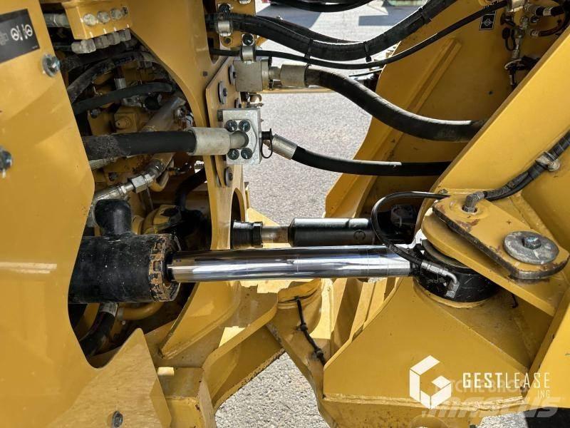 CAT 966M Chargeuse sur pneus