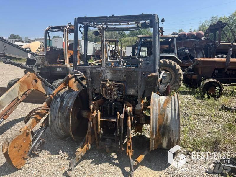 CLAAS Axos 340 Tracteur