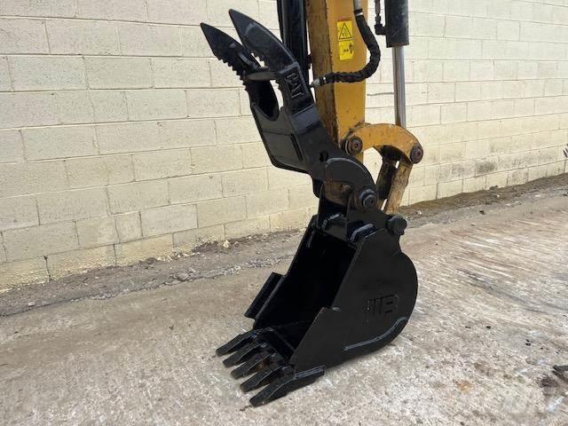 CAT 305.5E2 Mini pelle < 7t