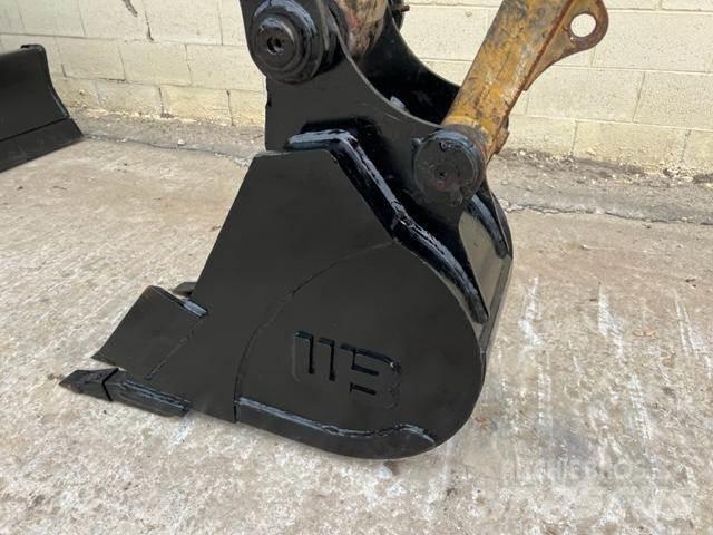 CAT 305.5E2 Mini pelle < 7t