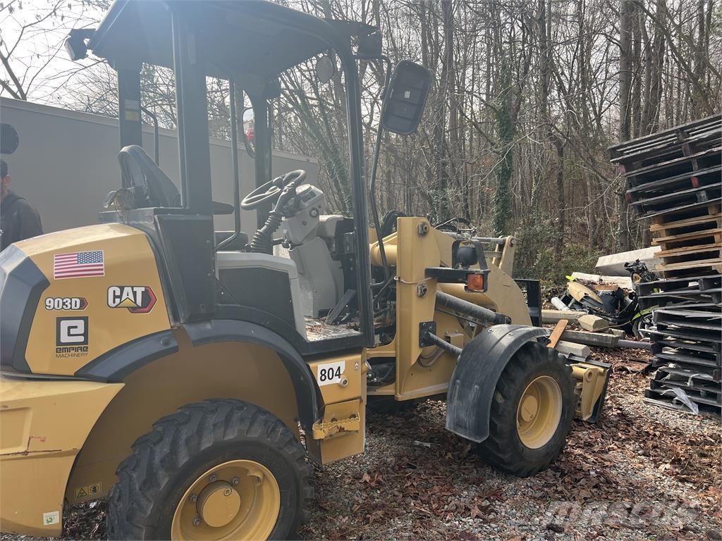 CAT 903D Chargeuse sur pneus