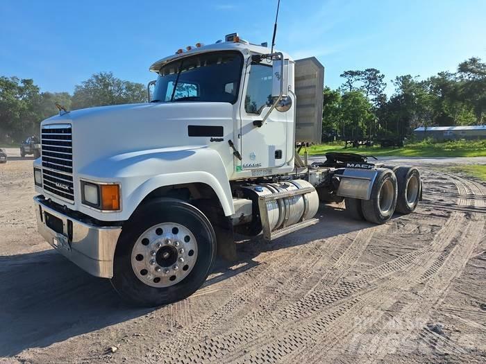 Mack CHU613 Construction - Autres