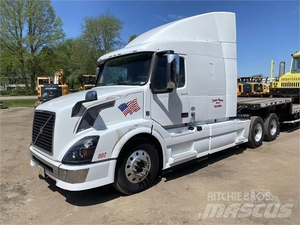 Volvo VNL64T670 Tracteur routier