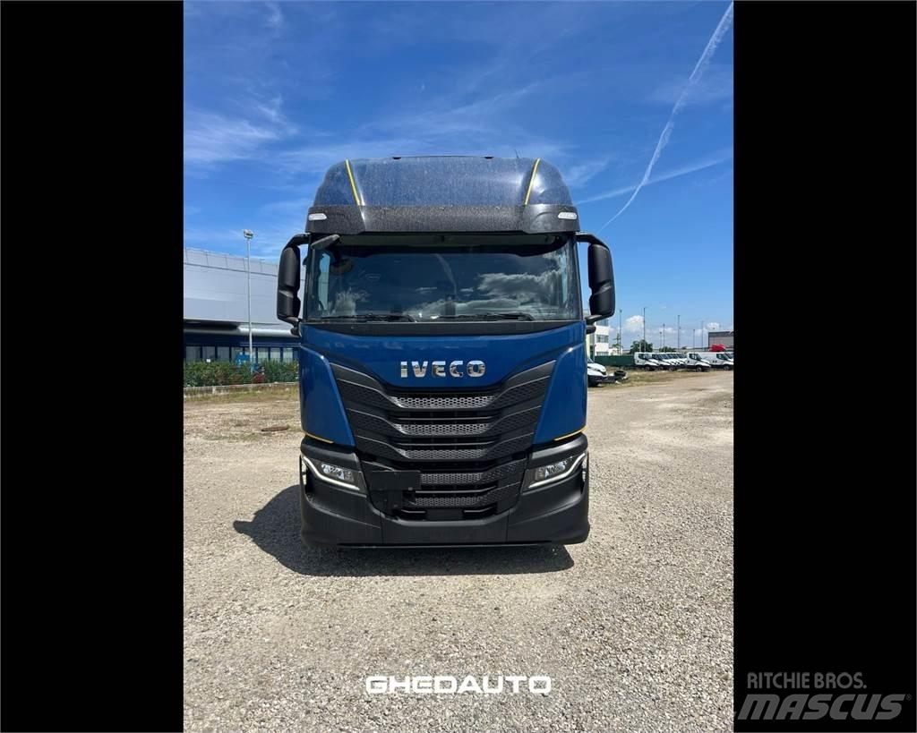 Iveco AS260S48S Camion Fourgon