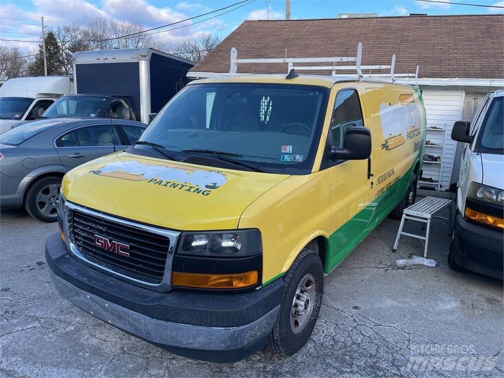 GMC Savana Utilitaire