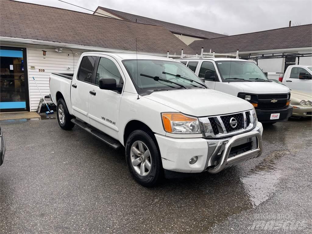 Nissan Titan Utilitaire benne