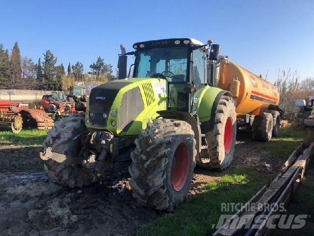 CLAAS AXION 850 Tracteur