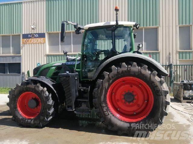 Fendt 718 VARIO Tracteur