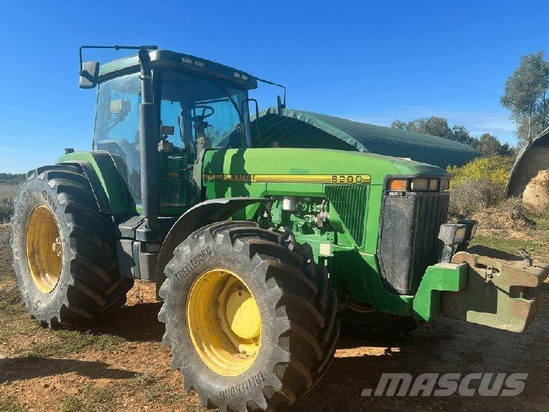 John Deere 8200 Tracteur