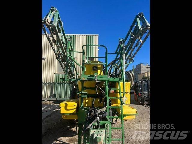 John Deere 824 SE Pulvérisateurs traînés