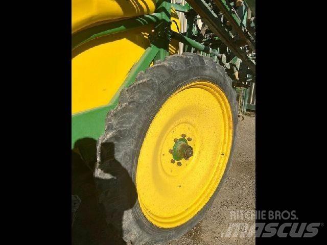 John Deere 824 SE Pulvérisateurs traînés