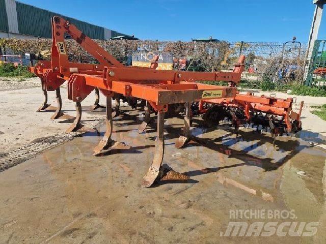 Rau PM 2 P 4 M Déchaumeur, cultivateur