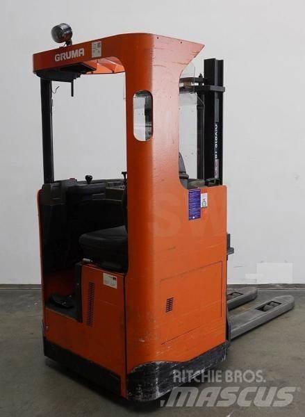 BT SRE135 Gerbeurs Automoteurs