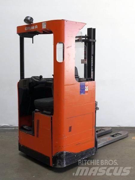 BT SRE135 Gerbeurs Automoteurs