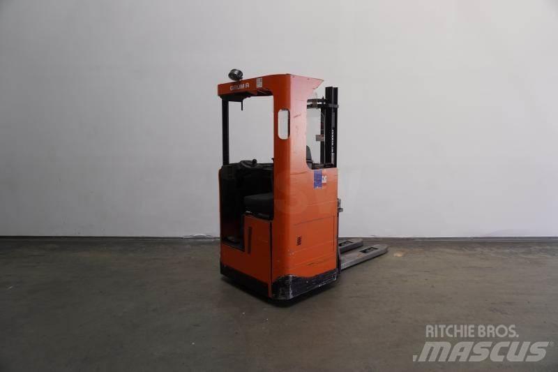 BT SRE135 Gerbeurs Automoteurs