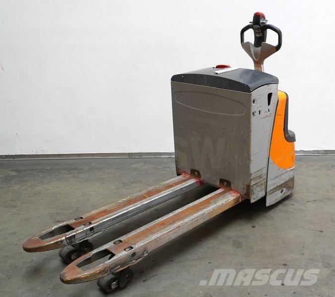 Still EXU 22 Transpalette accompagnant