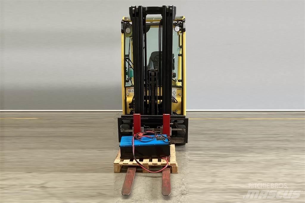 Hyster J1.6XN Chariots élévateurs électriques