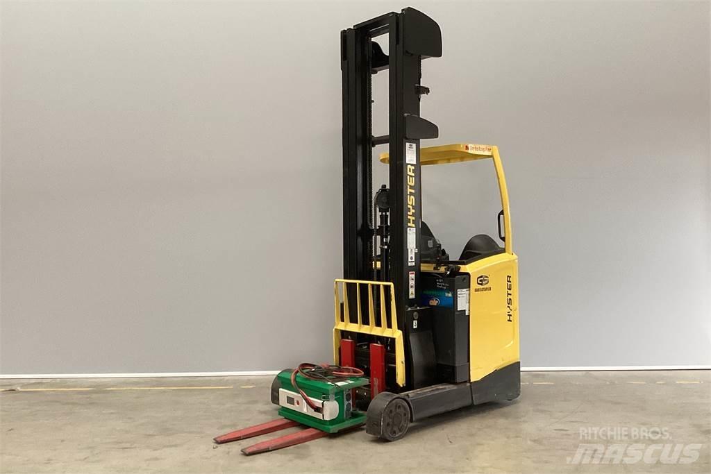 Hyster R1.4 Chariot à mât rétractable