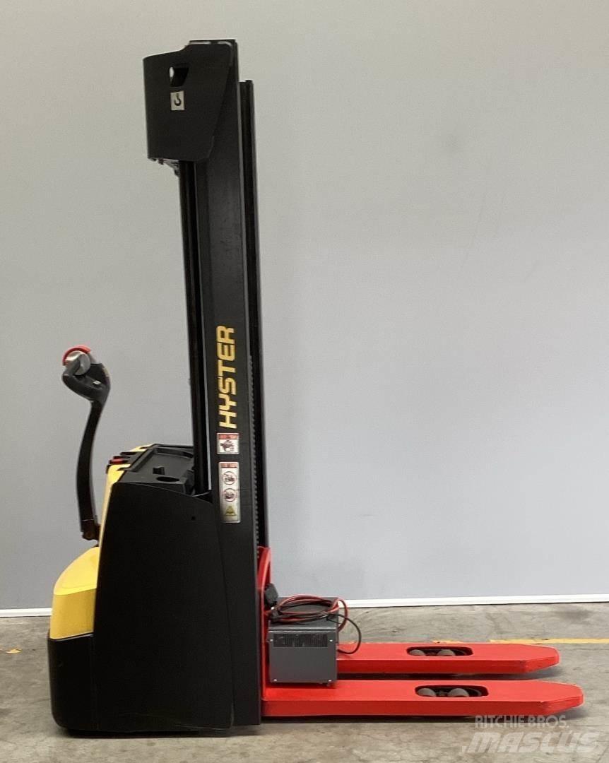 Hyster S1.4 Gerbeur accompagnant
