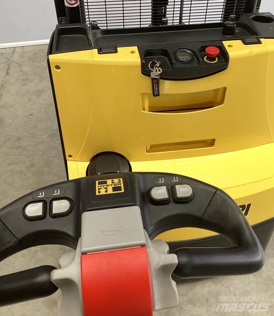 Hyster S1.4 Gerbeur accompagnant