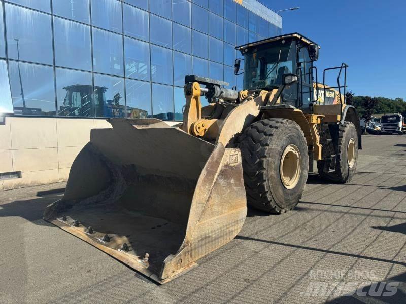 CAT 966M Chargeuse sur pneus