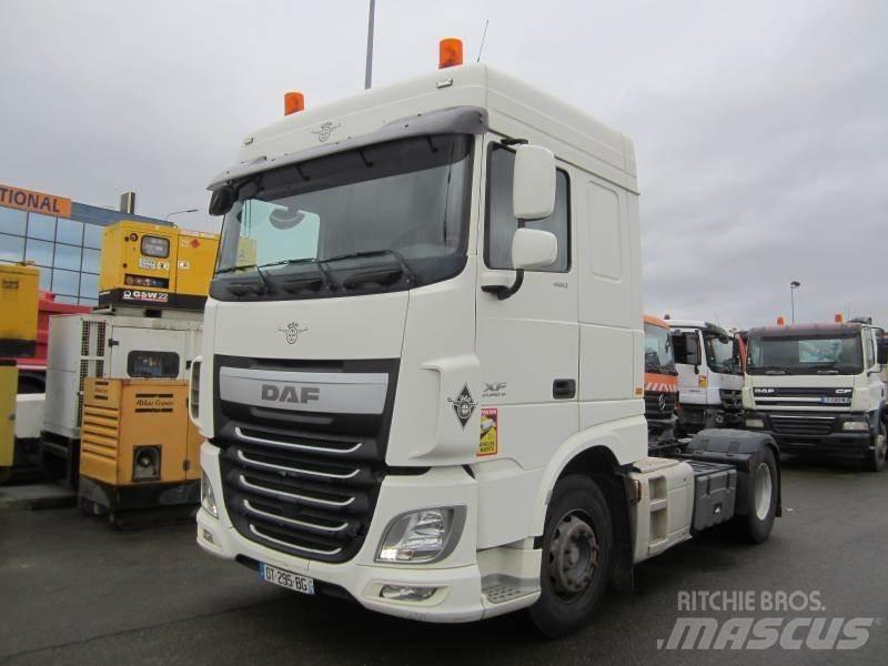 DAF XF105 460 Tracteur routier