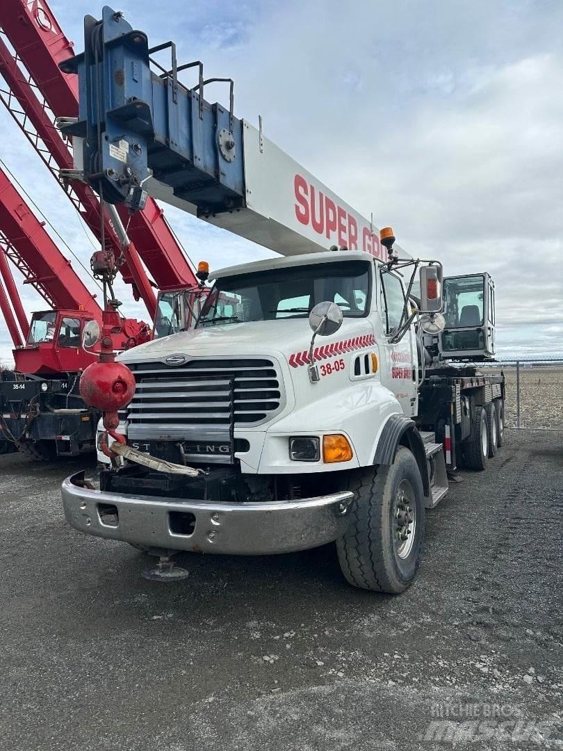 Manitex 38124 SHL Camion plateau ridelle avec grue