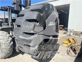 BKT 35/65X33 Pneus, roues et jantes