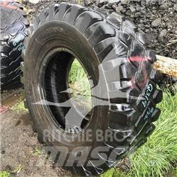  CAMSO 17.5X25 Pneus, roues et jantes