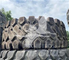  CAMSO 20.5X25 Pneus, roues et jantes